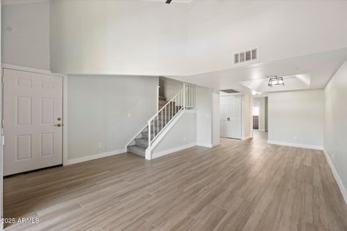 224-1211 N Miller Rd, Scottsdale, AZ, 85257-3621 | Card Image