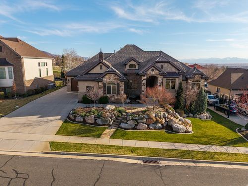 1582 Hidden Springs Pkwy, Fruit Heights, UT, 84037-2770 | Card Image