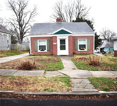 2922 Angelique St, Saint Joseph, MO, 64501-3437 | Card Image