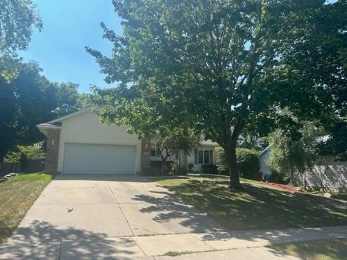 2333 Saint Albert The Great Dr, Sun Prairie, WI, 53590-3715 | Card Image
