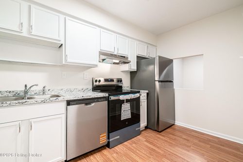 apt-65-7010 Wildwood Cir, Louisville, KY, 40291-1775 | Card Image