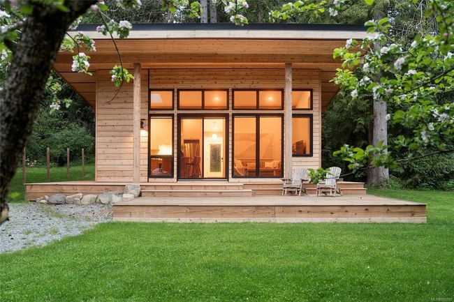 585 Wildwood Cres, House other with 1 bedrooms, 1 bathrooms and 3 parking in Gabriola Island BC | Image 8