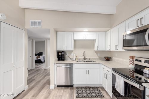 4750 N 14th St, Phoenix, AZ, 85014-3788 | Card Image