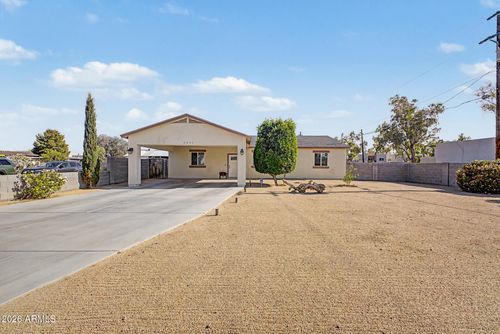 2901 E Paradise Ln, Phoenix, AZ, 85032-3018 | Card Image