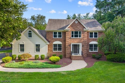 1 Layton Ct, Hillsborough, NJ, 08844-2232 | Card Image