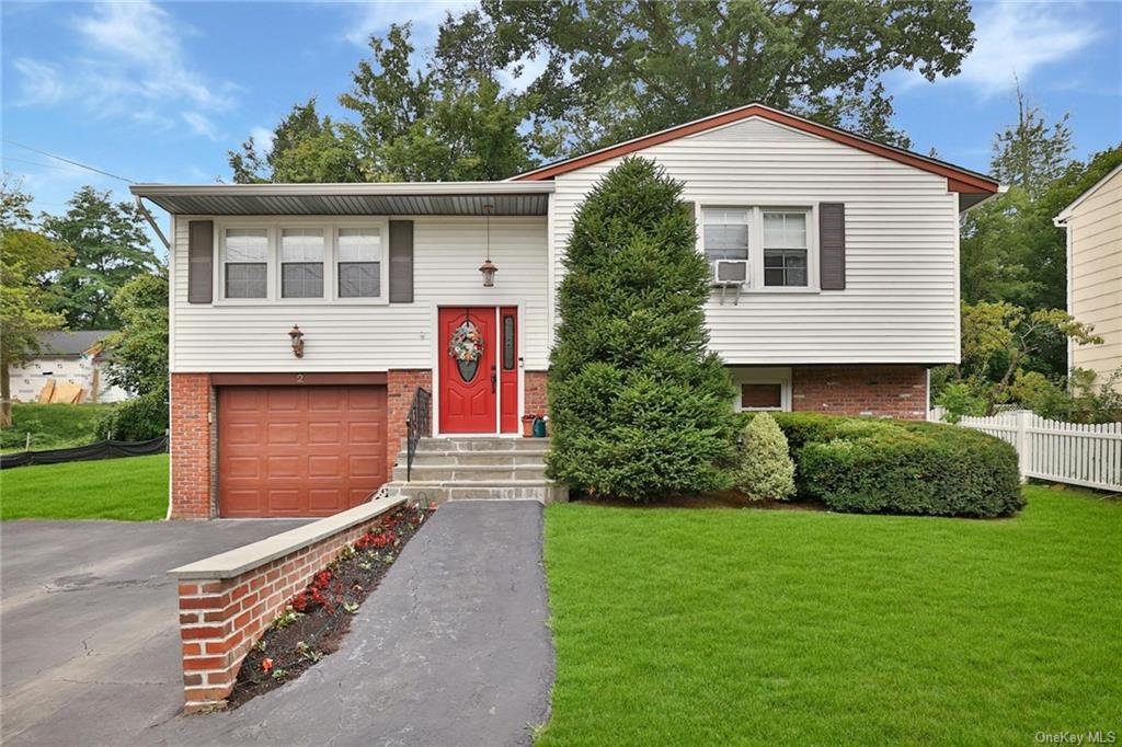 Poe Rd, Thornwood, NY 10594