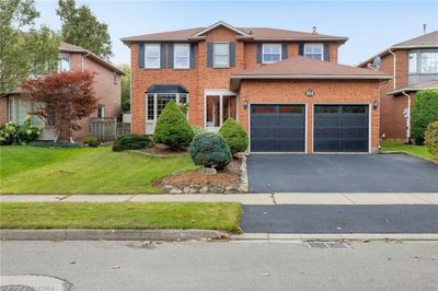 164 Warner Dr, House other with 6 bedrooms, 3 bathrooms and 4 parking in Oakville ON | Image 1