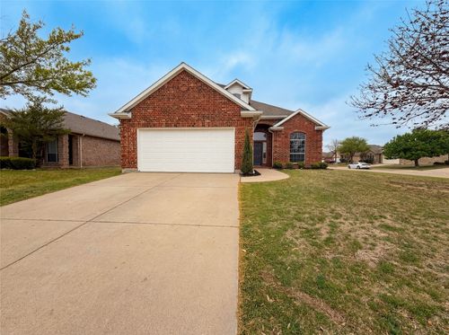 828 Pebblecreek Dr, Burleson, TX, 76028-0305 | Card Image