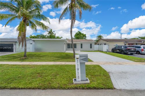 11911 Nw 32nd Mnr, Sunrise, FL, 33323-1219 | Card Image