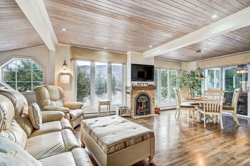 285 Côte Des Intrépides, Mont Tremblant, QC, J8E2K5 | Card Image