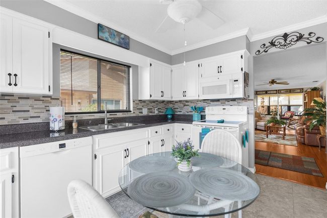 4022 Lighthouse Way, Condo with 2 bedrooms, 2 bathrooms and null parking in New Port Richey FL | Image 6