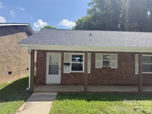 110 N Peterson St, Stanley, NC, 28164-1820 | Card Image