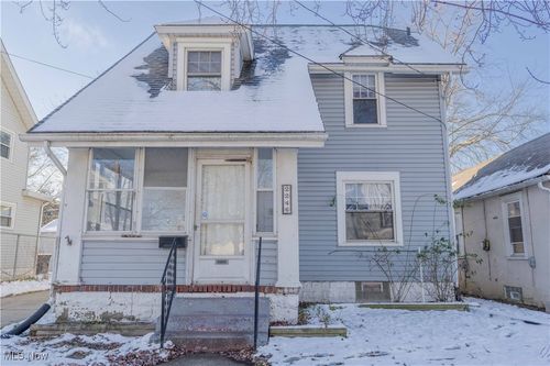 2246 7th St Sw, Akron, OH, 44314-2103 | Card Image