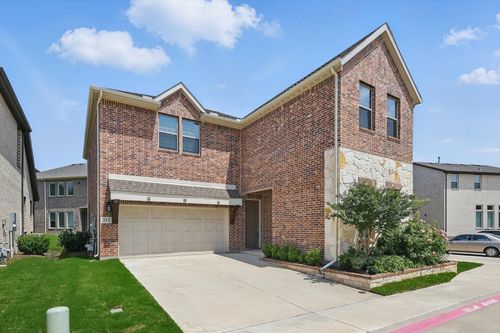 211 Harper St, Irving, TX, 75063-0024 | Card Image