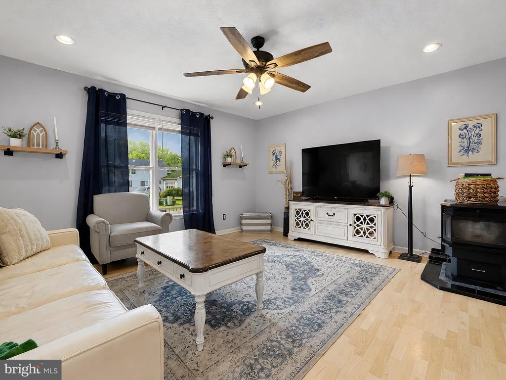 Residential Lease in LEXINGTON PARK 4