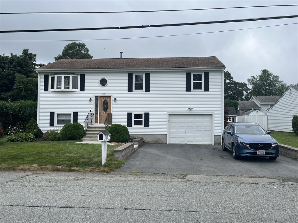 Newhall St, Fall River, MA 02721