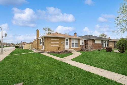 9401 S Sangamon St, Chicago, IL, 60620-2756 | Card Image