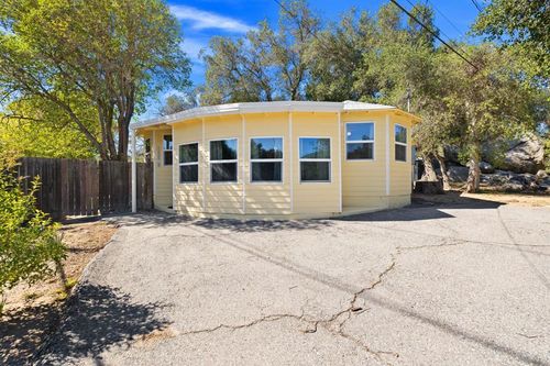 18670 Cryer Dr, Banning, CA, 92220 | Card Image