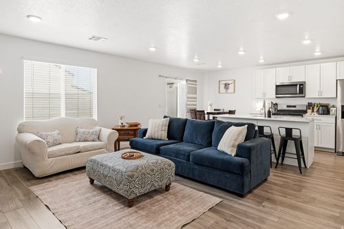 284 W 2050 N, Cedar City, UT, 84721-8512 | Card Image