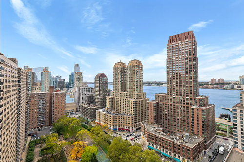 26w-205 End Ave, New York, NY, 10023-4849 | Card Image