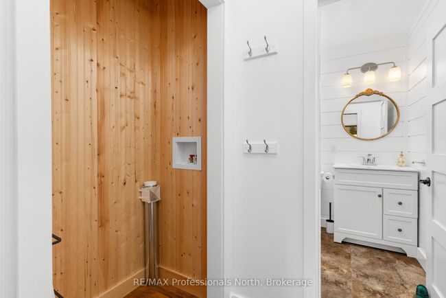 1172 Dwight Beach Rd, House other with 2 bedrooms, 2 bathrooms and 4 parking in Dwight ON | Image 16
