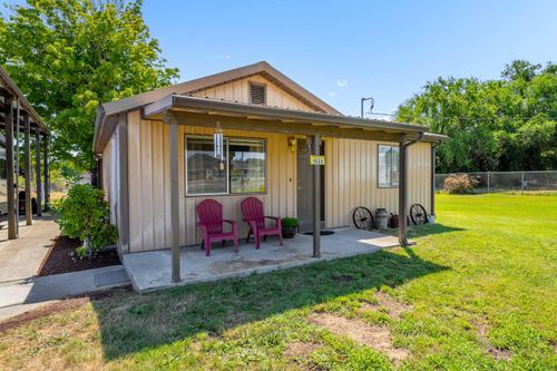 1533 Boundary Rd, Grants Pass, OR, 97527-9248 | Card Image