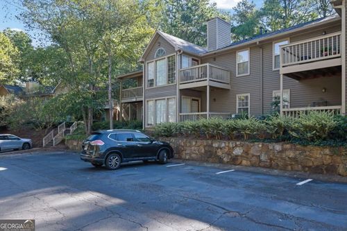 2401 Country Park Dr Se, Smyrna, GA, 30080-8272 | Card Image