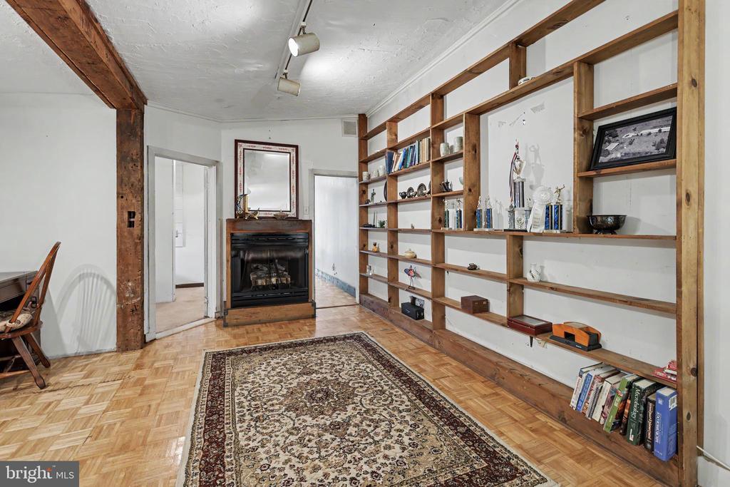 Residential in HOPEWELL 5