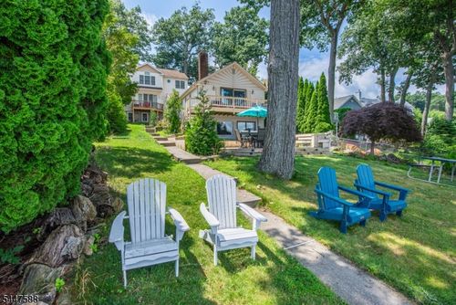 121 Maxim Dr, Hopatcong, NJ, 07843-1900 | Card Image