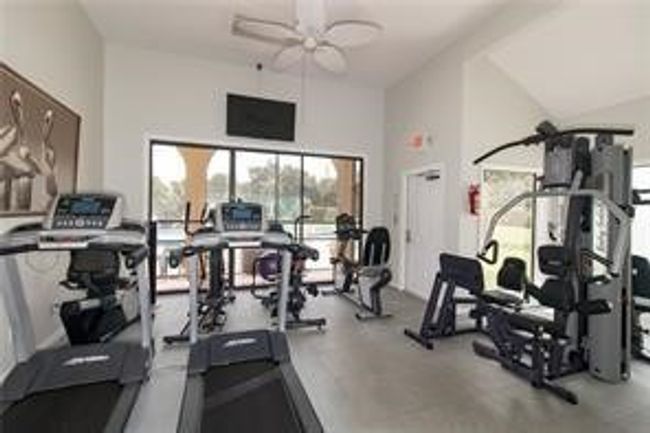 Fitness room | Image 19