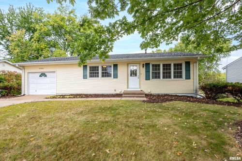 3106 Maplecrest Rd, Bettendorf, IA, 52722-3338 | Card Image