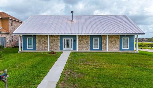 425 Moonraker Dr, Slidell, LA, 70458-5528 | Card Image