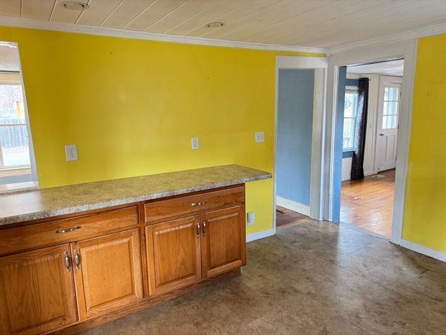 7 Stanton Ave, House other with 4 bedrooms, 1 bathrooms and 2 parking in Huntington MA | Image 8