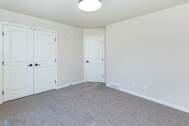 Photos of Previous Model | Image 16