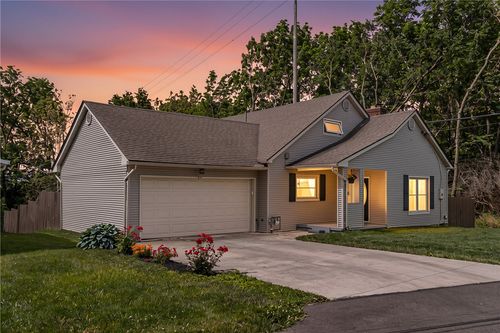 734 Newton Road, Troy, OH, 45373 | Card Image