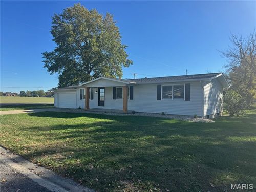 102 Debra Dr, Albers, IL, 62215-1032 | Card Image