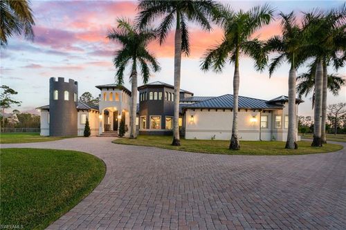 18528 Baseleg Ave, NORTH FORT MYERS, FL, 33917-7101 | Card Image