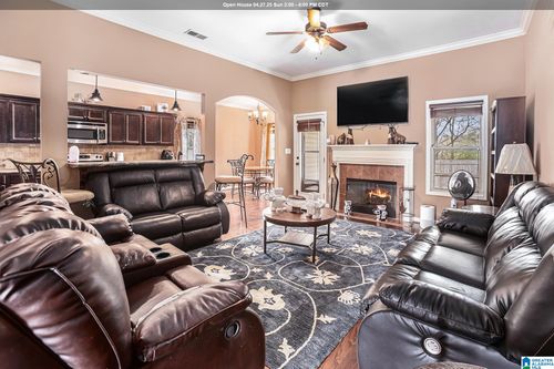 2067 Kerry Cir, CALERA, AL, 35040-5524 | Card Image