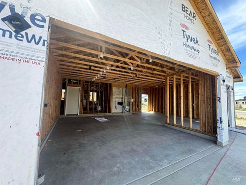 611 Fallen Leaf Ave, New Plymouth, ID, 83655-1006 | Card Image