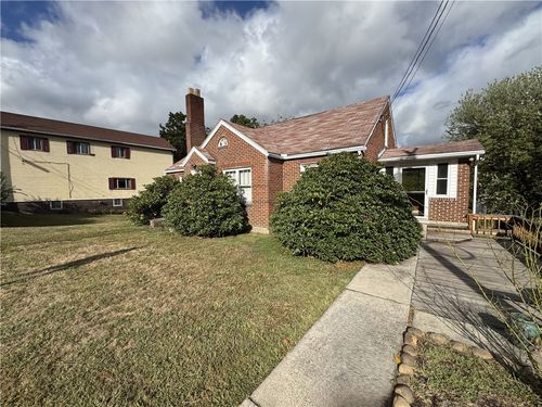 140 Highway St, Yukon, PA, 15698-9811 | Card Image