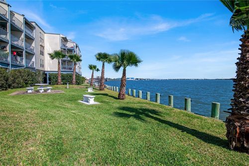 138-4001 Nasa Pkwy, El Lago, TX, 77586-6228 | Card Image