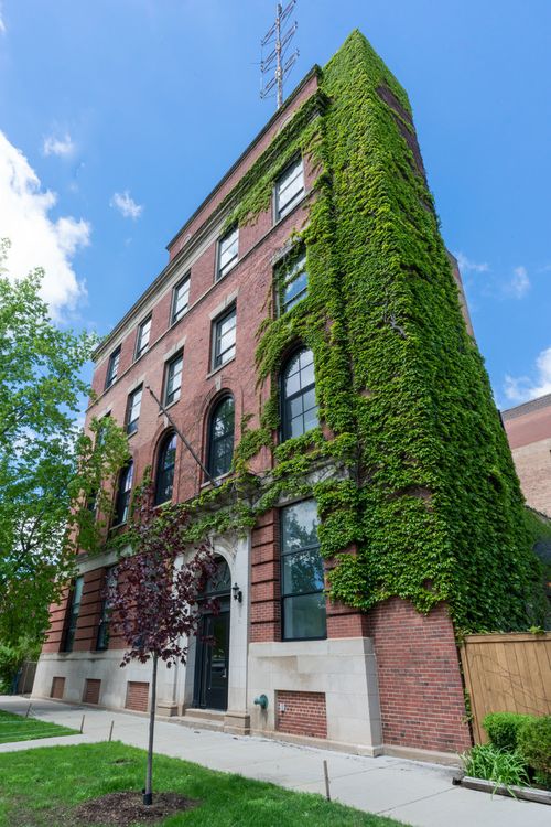4-3312 W Belle Plaine Ave, Chicago, IL, 60618-2333 | Card Image