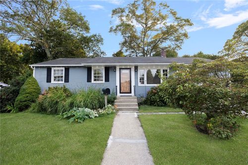 82 Princeton Ave, Coventry, RI, 02816-7101 | Card Image