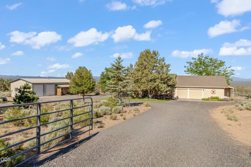 13753 Sw Sego Lily Rd, Powell Butte, OR, 97753-1720 | Card Image