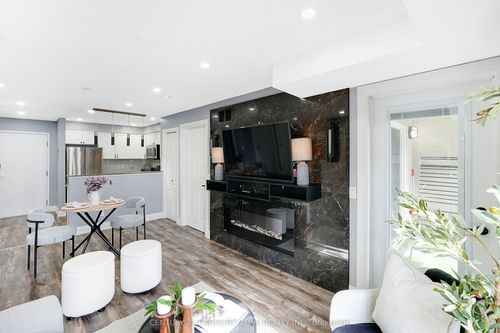 1401-8 Dayspring Circle, Brampton, ON, L6P2Z7 | Card Image