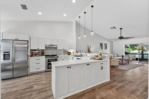 5148 Arbor Glen Cir, Lake Worth, FL, 33463-8043 | Card Image