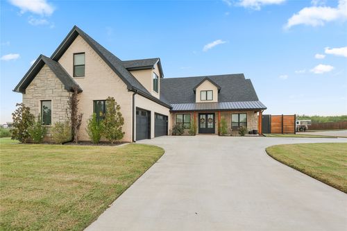 5211 Stone Lake Dr, Wichita Falls, TX, 76310-8019 | Card Image