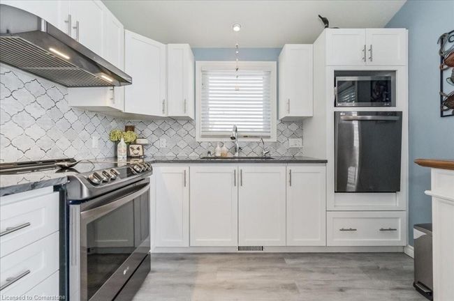 513 Five Road, House other with 2 bedrooms, 3 bathrooms and 7 parking in Mapleton ON | Image 10