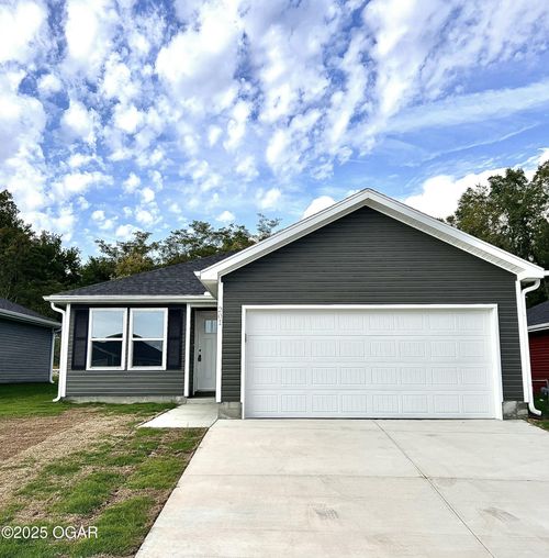 201 Eagle Edge Ave, Duenweg, MO, 64841-1112 | Card Image
