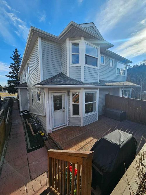2-2013 24 St Sw, Calgary, AB, T3E1T1 | Card Image